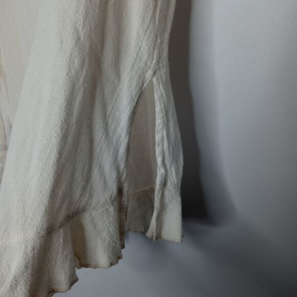 LA Iguana peplum top - Picture 3 of 5